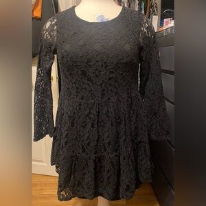 Pre-Loved Women’s Size S Rachel & Chloe 3/4 Sleeve Elegant Black Lace Mini Dress
